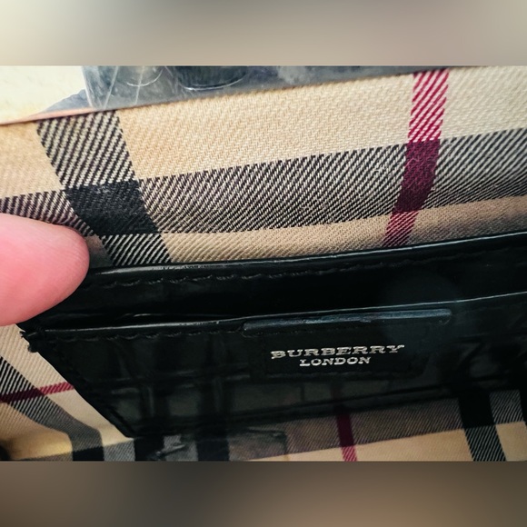 BURBERRY Alligator Embossed Wristlet - Picture 7 of 15